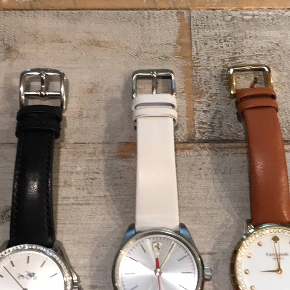 Lot of 3 Watches: Coach, Ferrari, Kate Spade - Picture 9 of 9